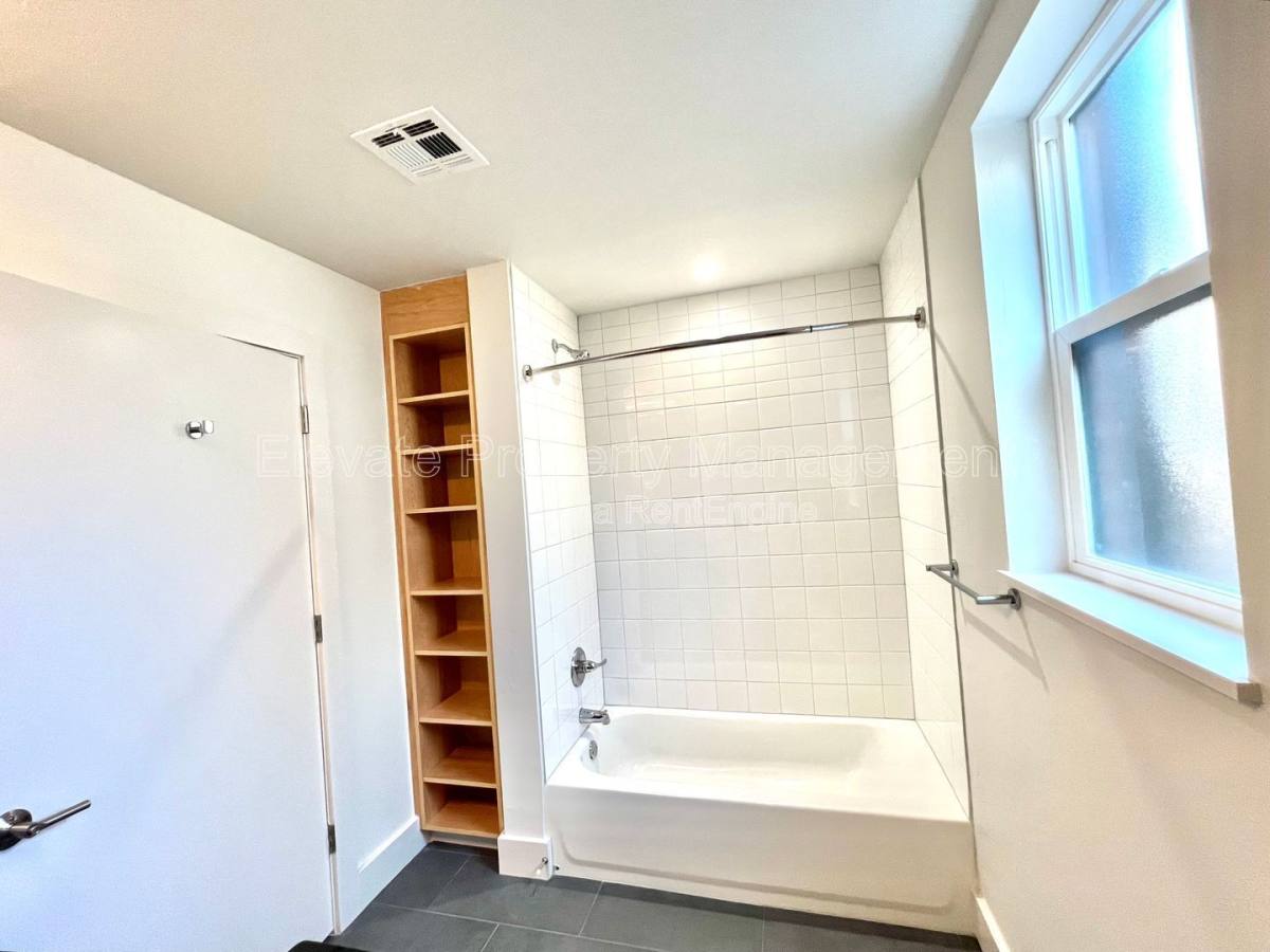 Apartment for rent at 1701 NW 12th St #12, Oklahoma City, OK 73106