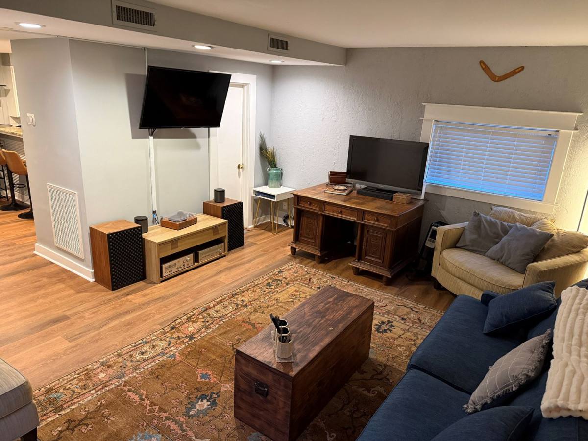 Townhouse for rent at 1515 1 2 S Carson Ave, Tulsa, OK 74119