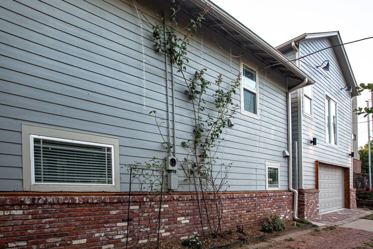 Townhouse for rent at 1515 1 2 S Carson Ave, Tulsa, OK 74119