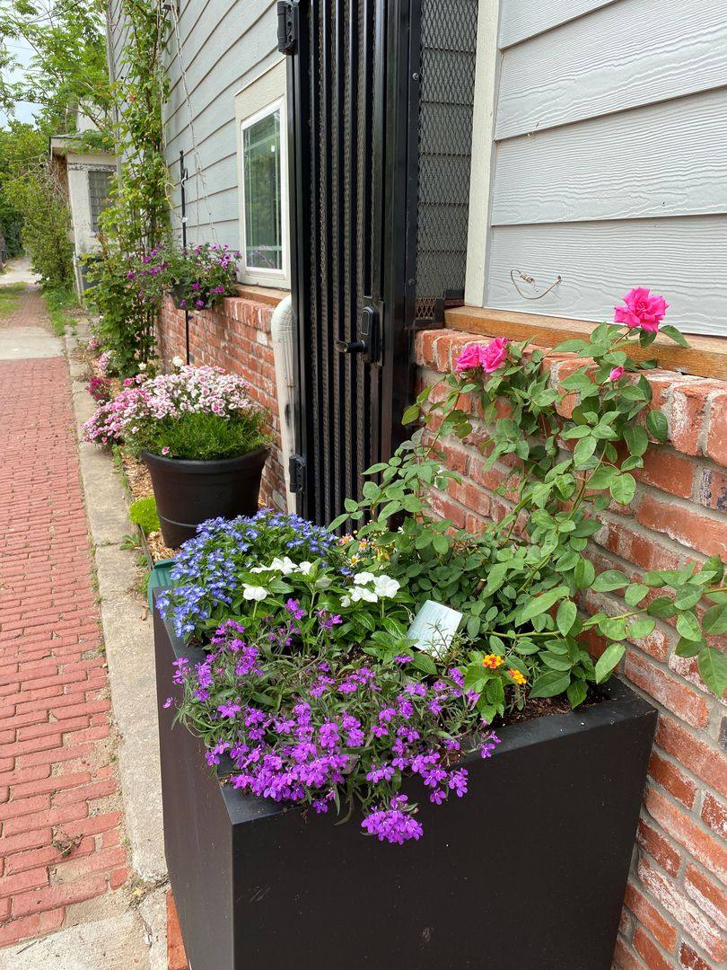 Townhouse for rent at 1515 1 2 S Carson Ave, Tulsa, OK 74119