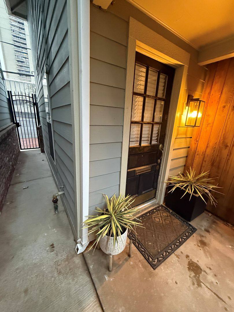 Townhouse for rent at 1515 1 2 S Carson Ave, Tulsa, OK 74119