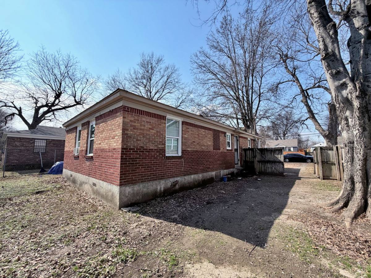 House for rent at 684 Lipford St, Memphis, TN 38112