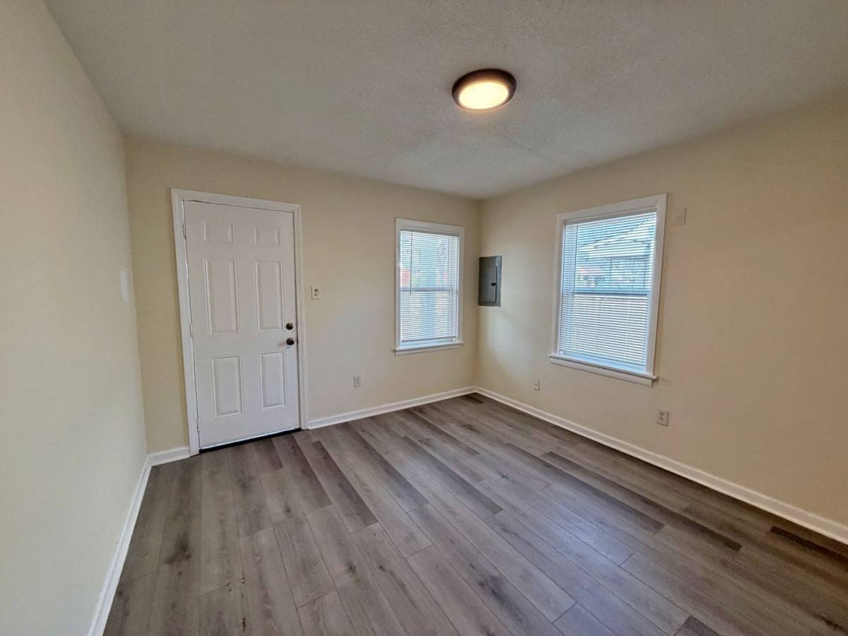 House for rent at 684 Lipford St, Memphis, TN 38112