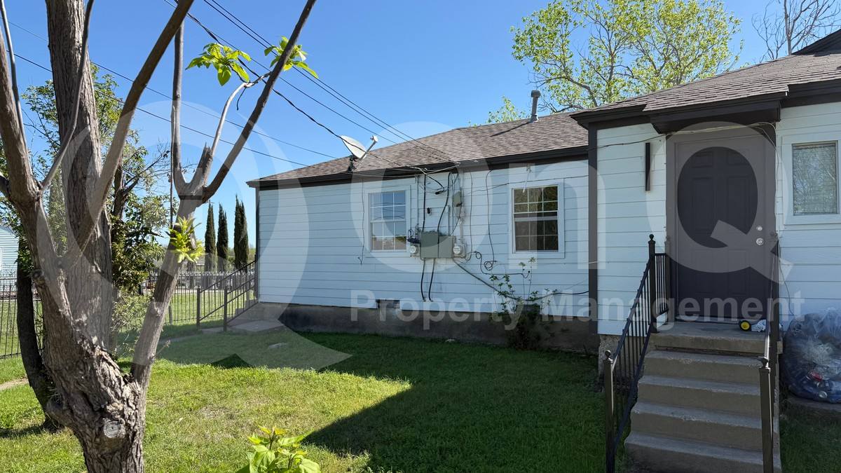 House for rent at 2640 Berryhill Dr, Fort Worth, TX 76105
