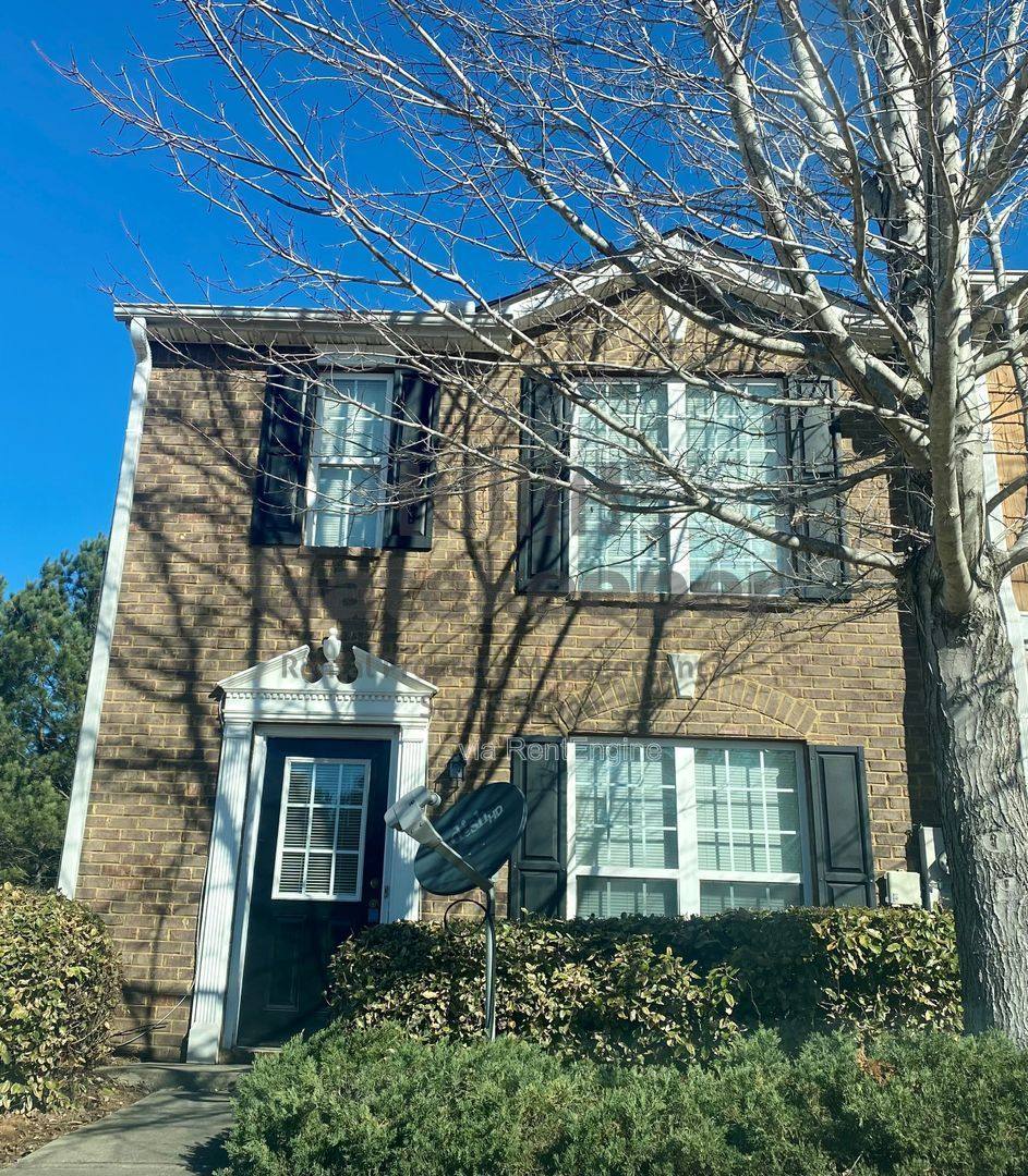 Townhouse for rent at 5616 Union Pointe Dr, Union City, GA 30291