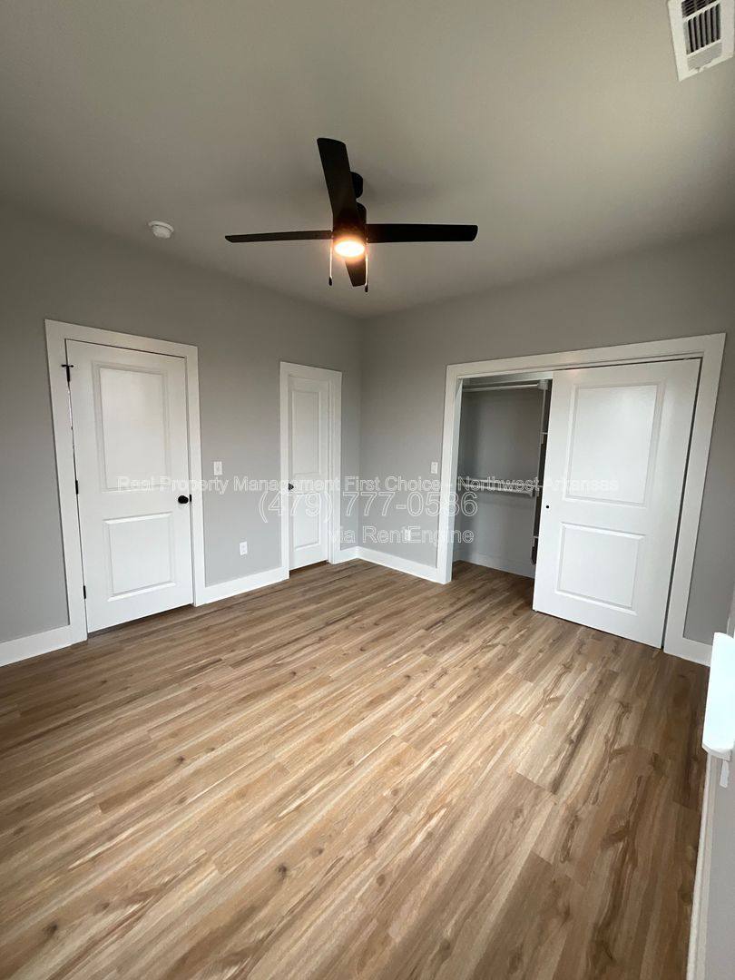 House for rent at 1042 S Laramie Heights, Fayetteville, AR 72704
