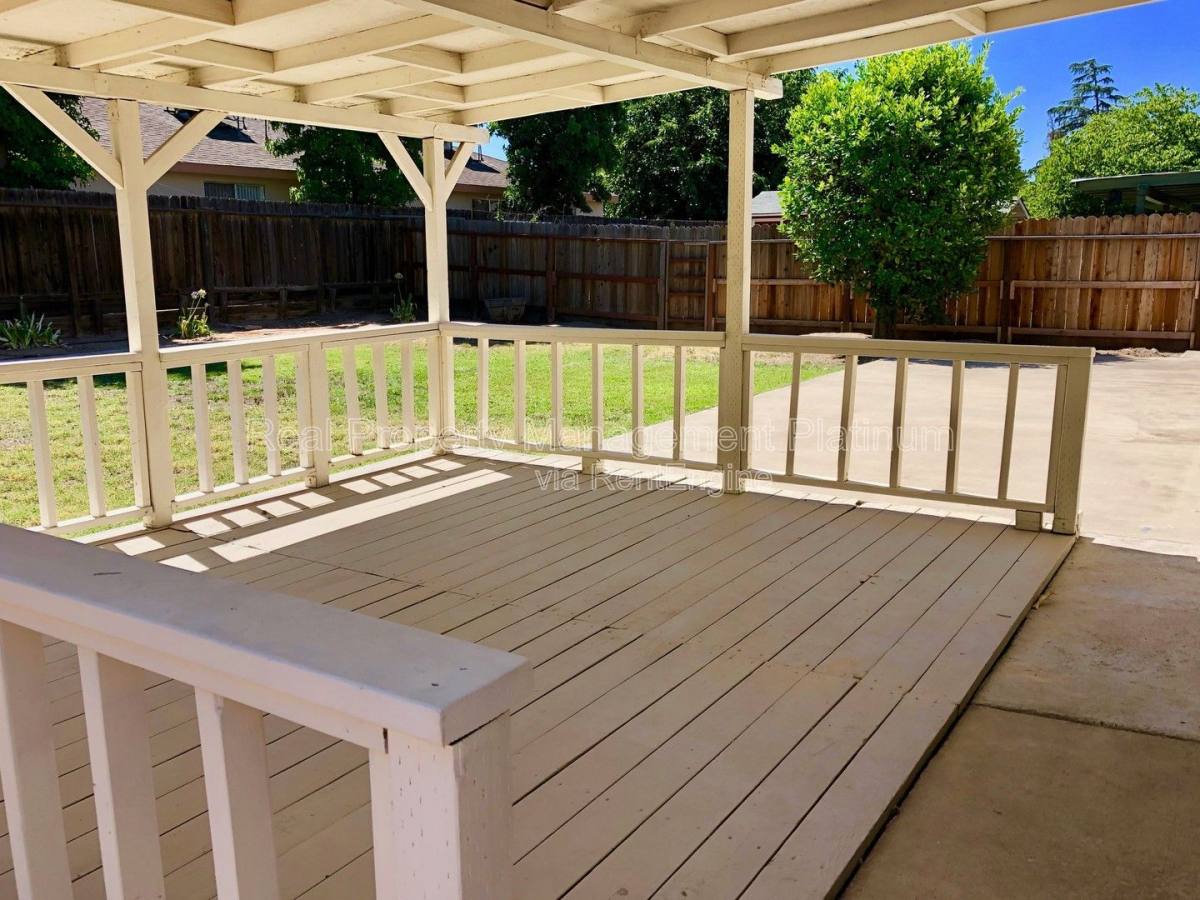 House for rent at 2967 Terry Ave, Clovis, CA 93612