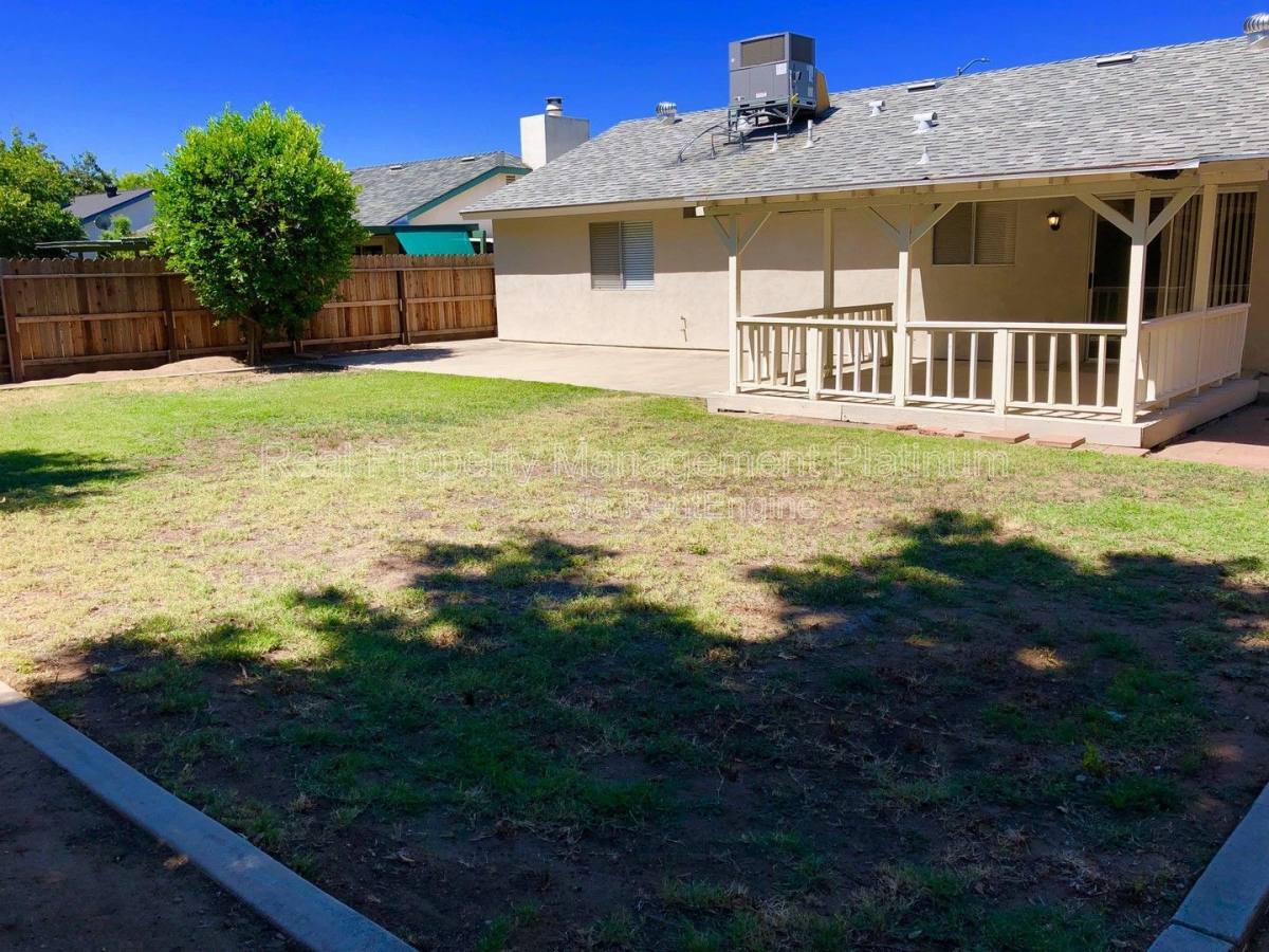 House for rent at 2967 Terry Ave, Clovis, CA 93612