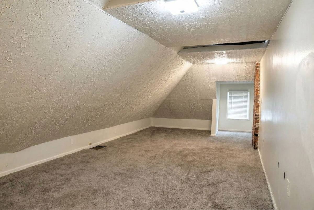 Apartment for rent at 72 Euclid Ave, Columbus, OH 43201