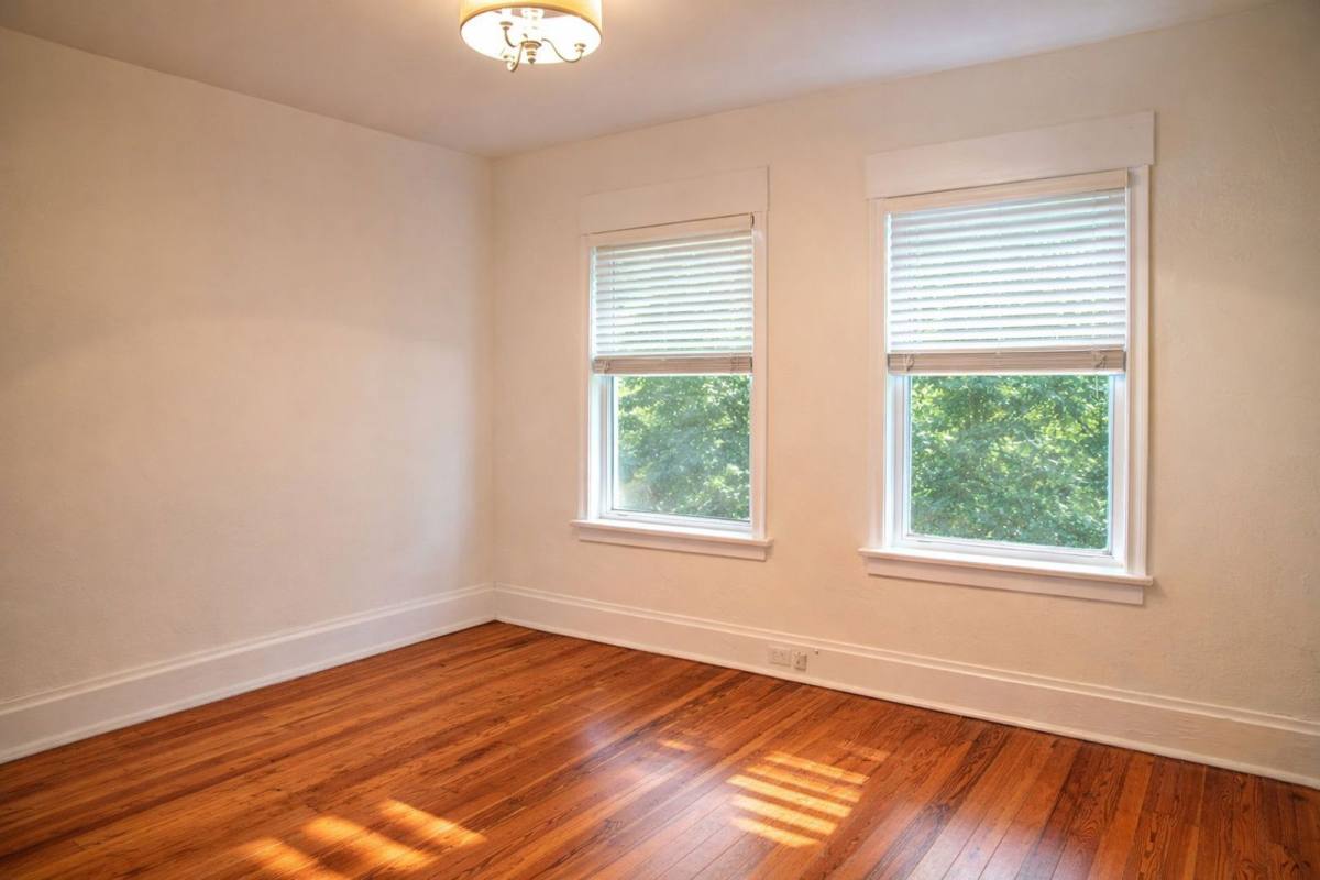 Apartment for rent at 72 Euclid Ave, Columbus, OH 43201