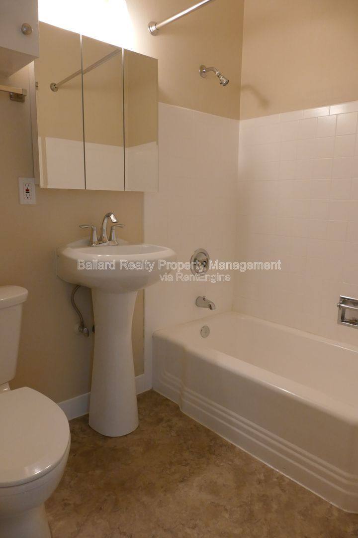 Apartment for rent at 9030 Greenwood Ave N #202, Seattle, WA 98103