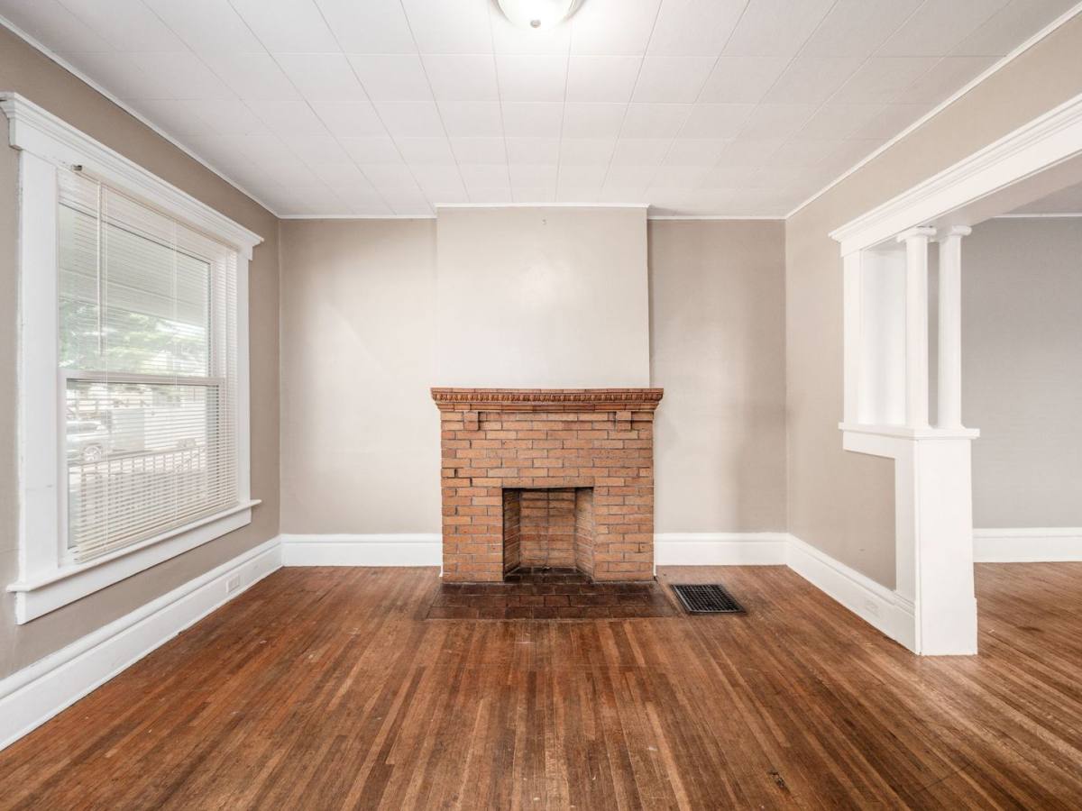 Apartment for rent at 89 E Patterson Ave, Columbus, OH 43202
