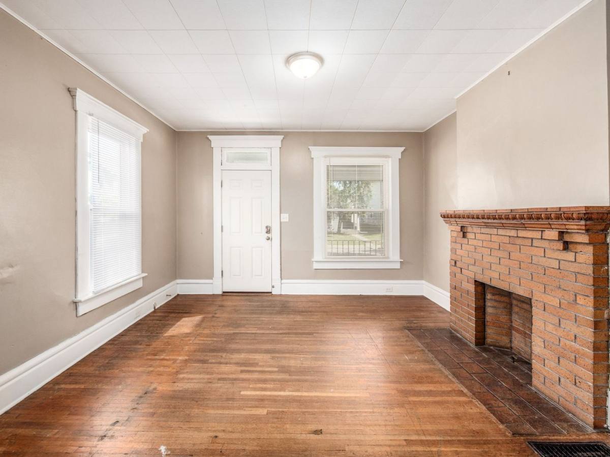 Apartment for rent at 89 E Patterson Ave, Columbus, OH 43202