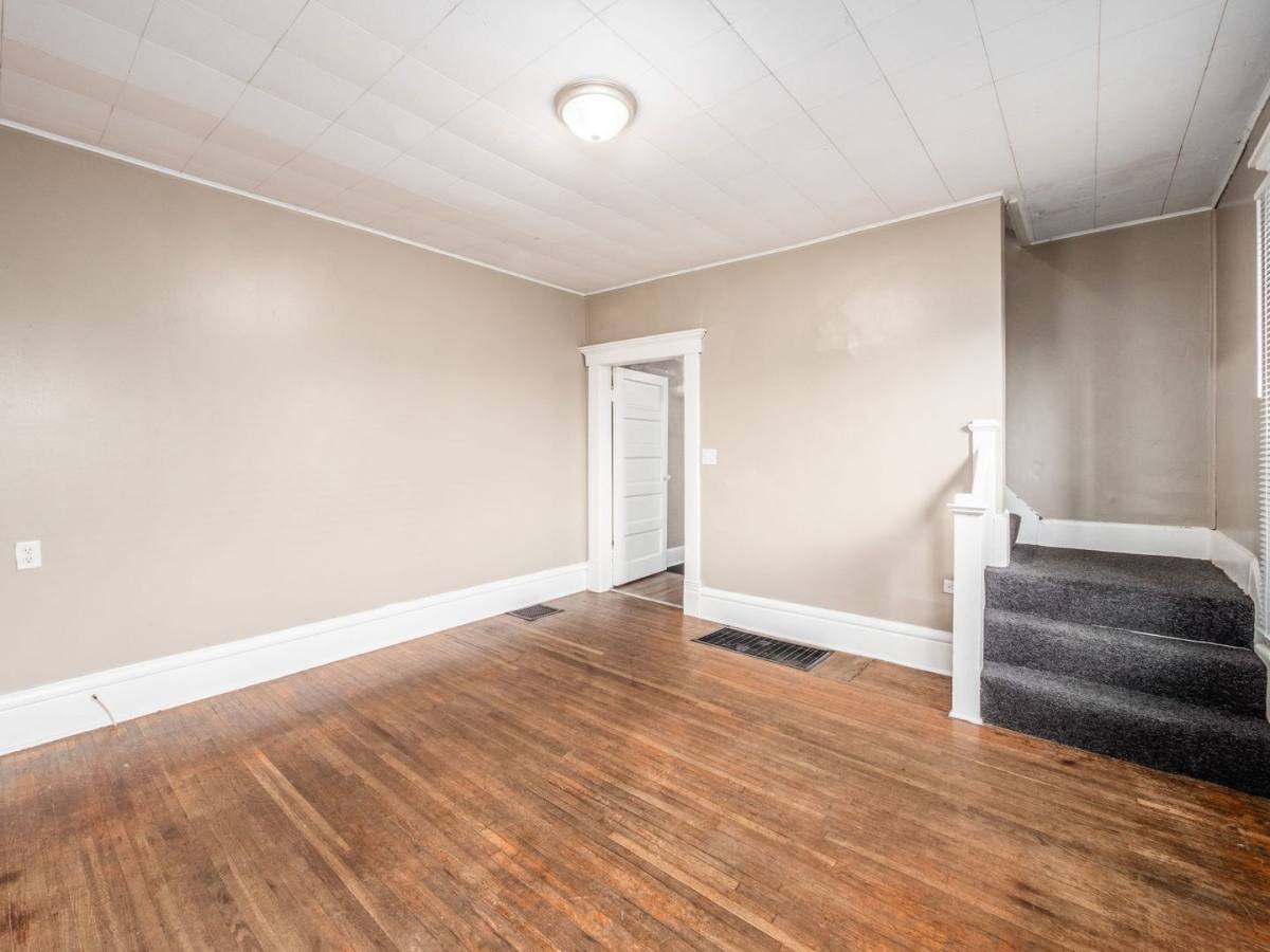 Apartment for rent at 89 E Patterson Ave, Columbus, OH 43202
