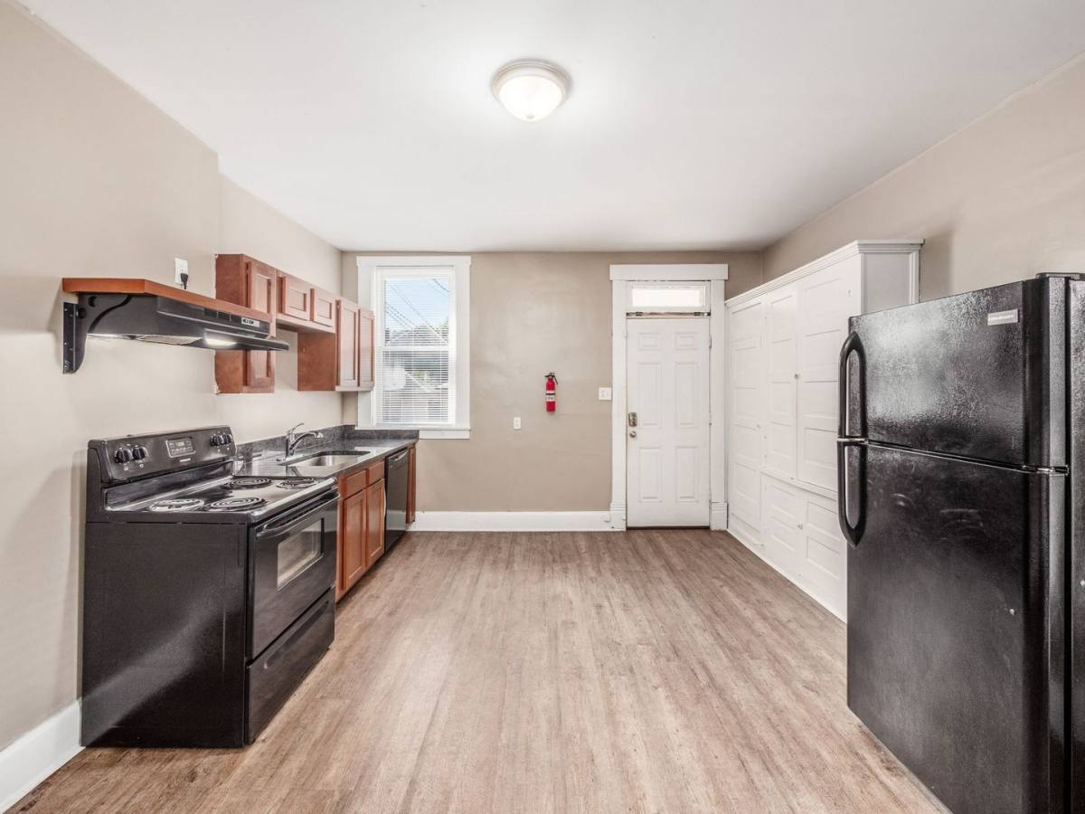 Apartment for rent at 89 E Patterson Ave, Columbus, OH 43202
