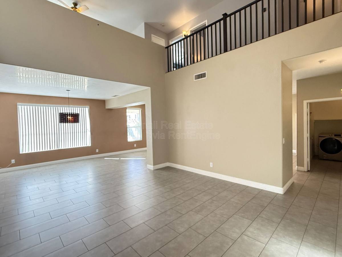 House for rent at 6425 W Desert Hollow Dr, Phoenix, AZ 85083