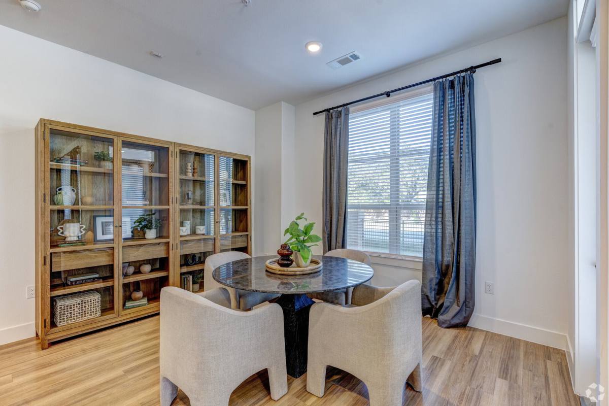 Apartment for rent at 15635 Memorial Dr, Houston, TX 77079