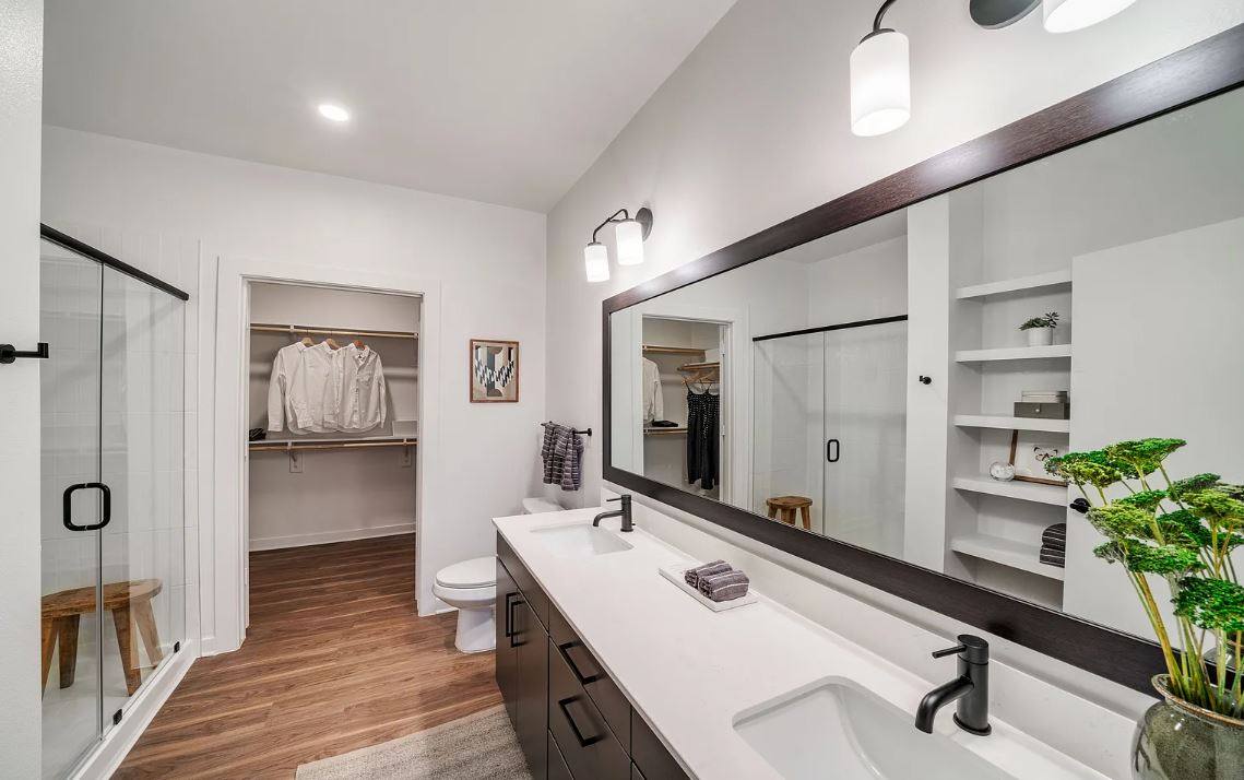 Apartment for rent at 10505 Deerwood Rd, Houston, TX 77042