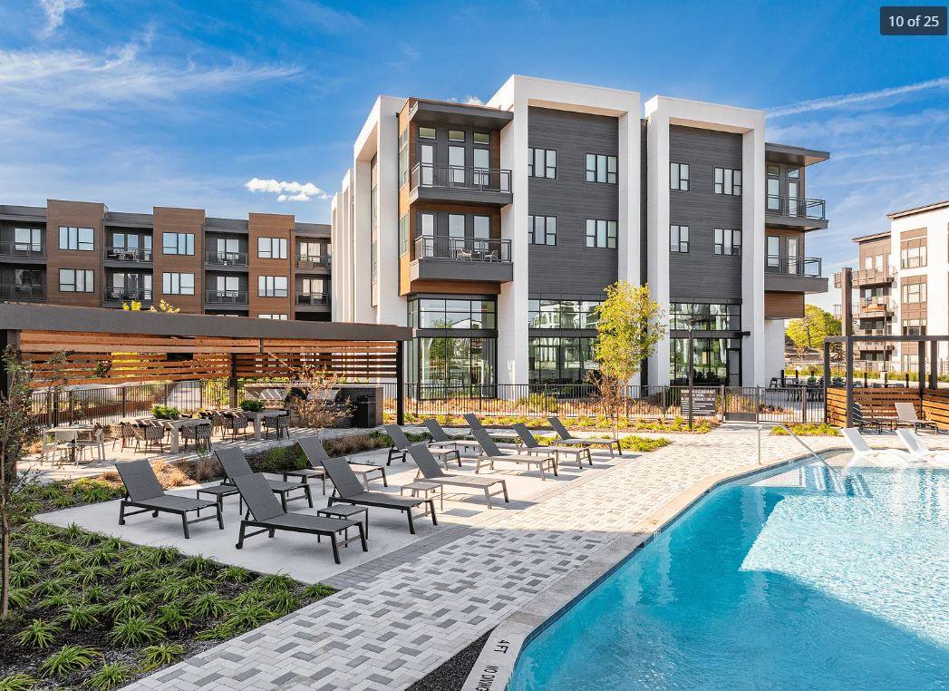 Apartment for rent at 10505 Deerwood Rd, Houston, TX 77042