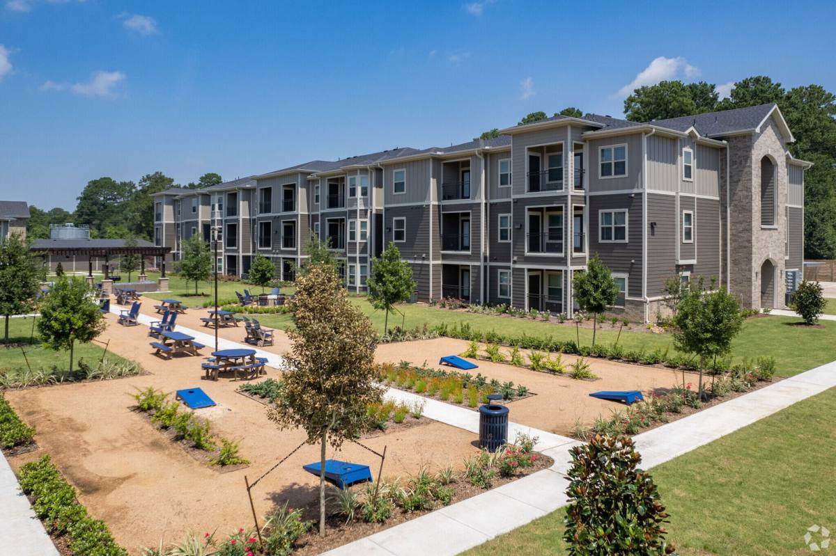 Apartment for rent at 12411 Huffmeister Rd, Cypress, TX 77429