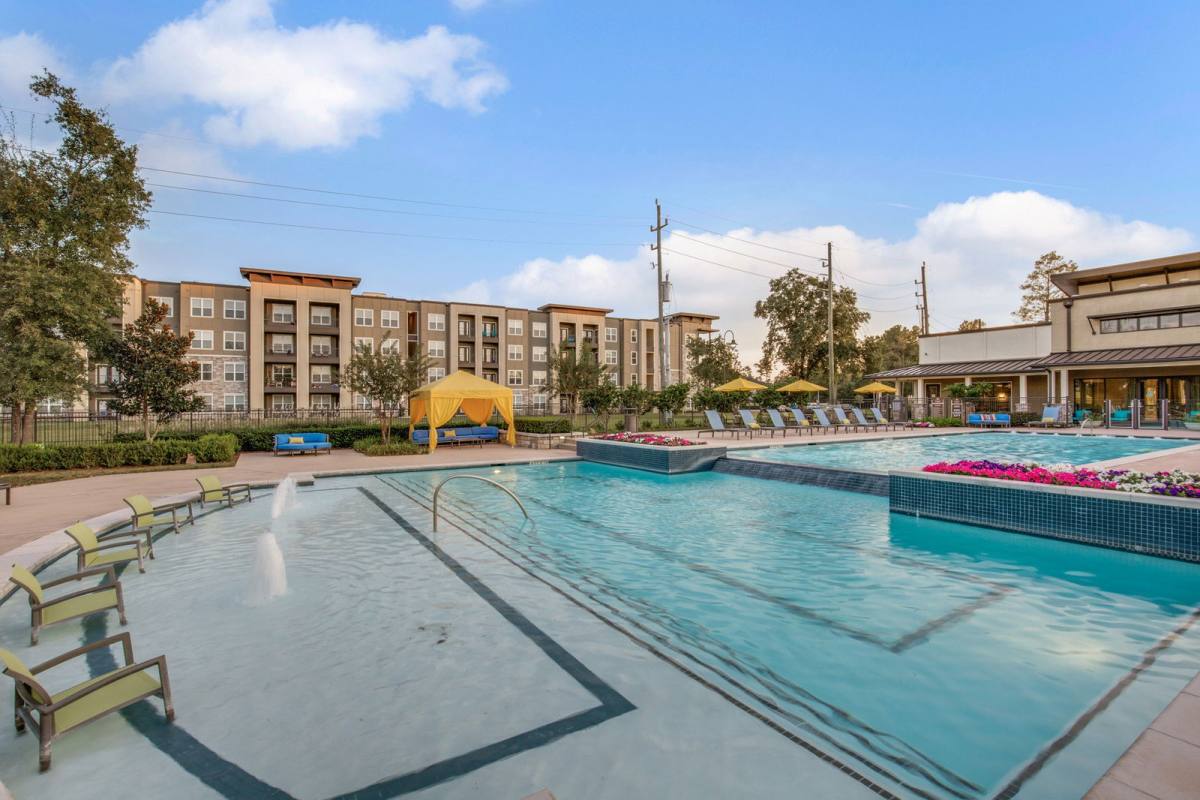 Apartment for rent at 13920 Mandolin Dr, Houston, TX 77070