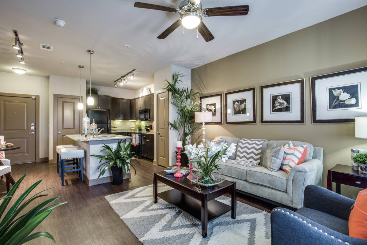 Apartment for rent at 13920 Mandolin Dr, Houston, TX 77070