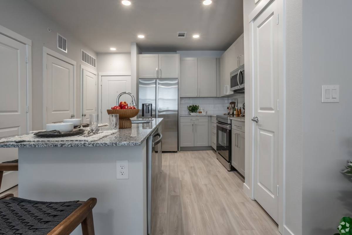 Apartment for rent at 1610 Campbell Rd, Houston, TX 77055