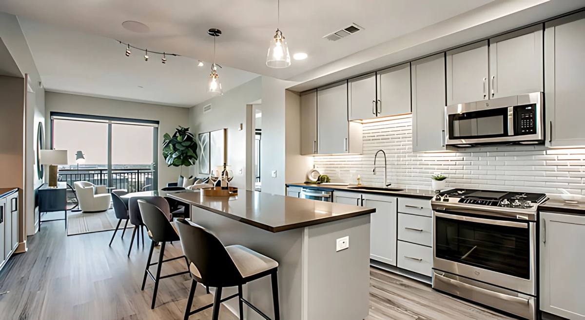 Apartment for rent at 9757 Katy Freeway, Houston, TX 77024