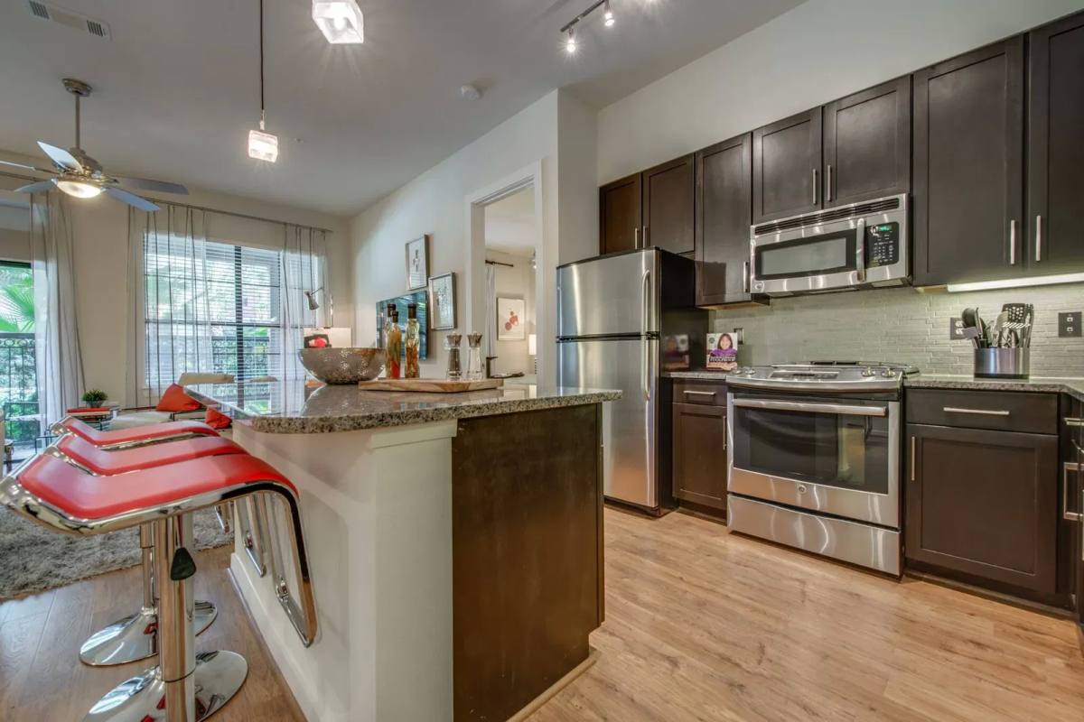 Apartment for rent at 11070 Katy Freeway, Houston, TX 77043