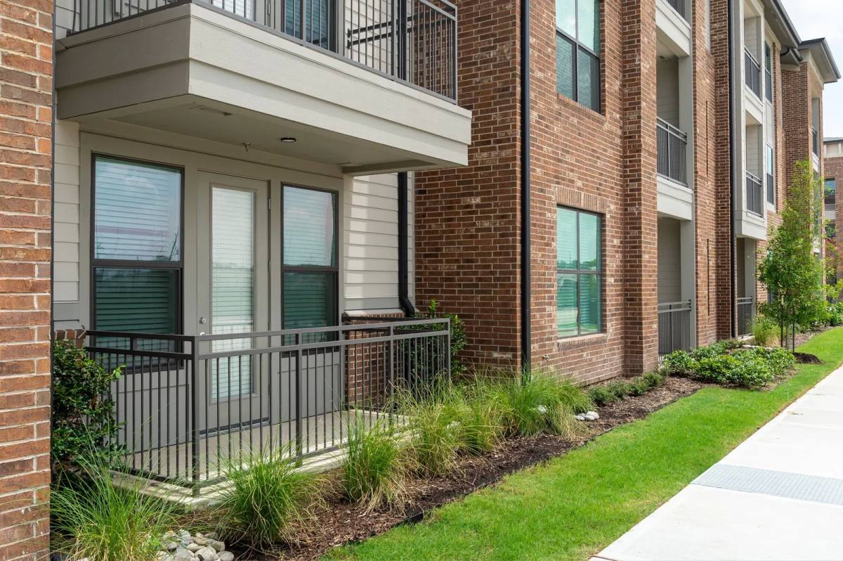 Apartment for rent at 11117 Signal Way, Stafford, TX 77477