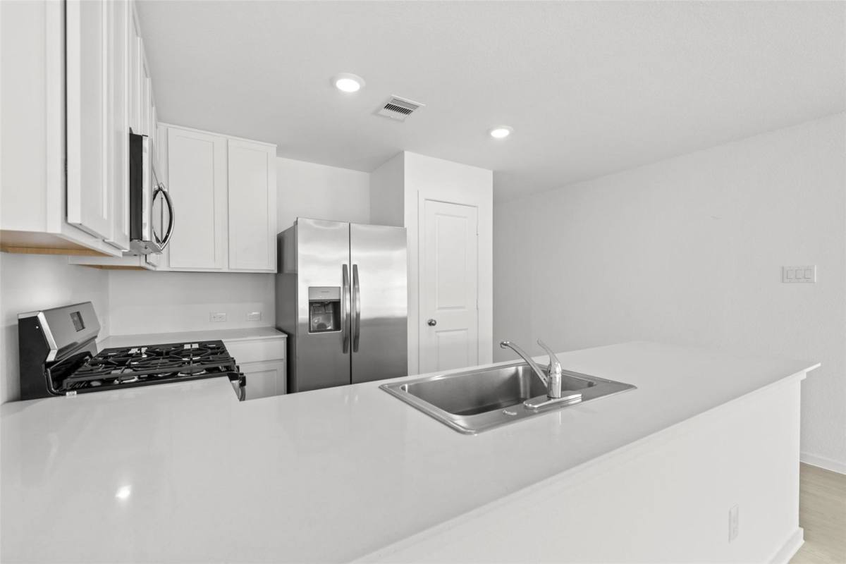 House for rent at 214 Farray Forest Lane St, Magnolia, TX 77354