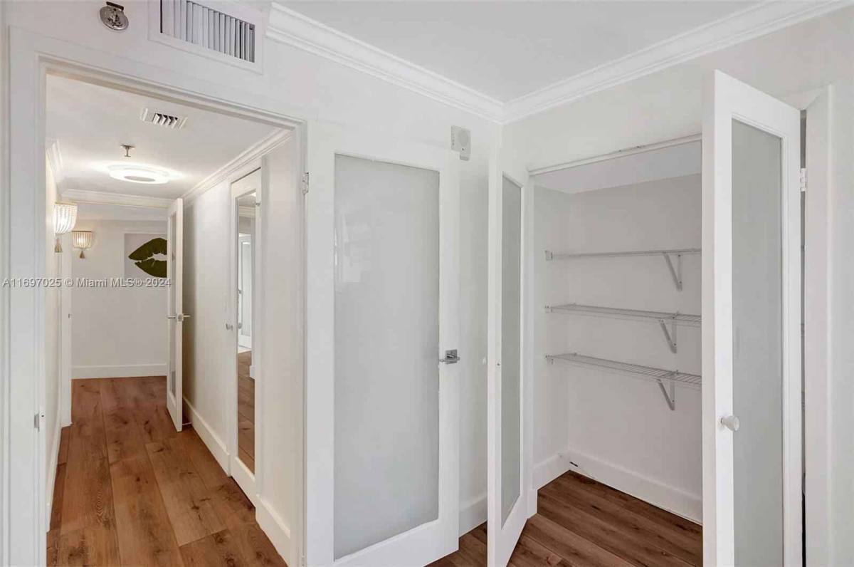 Apartment for rent at 2401 Collins Ave #1902, Miami Beach, FL 33140