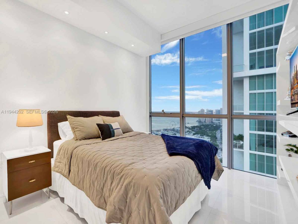 Condo for rent at 1100 Biscayne Blvd #4001, Miami, FL 33132