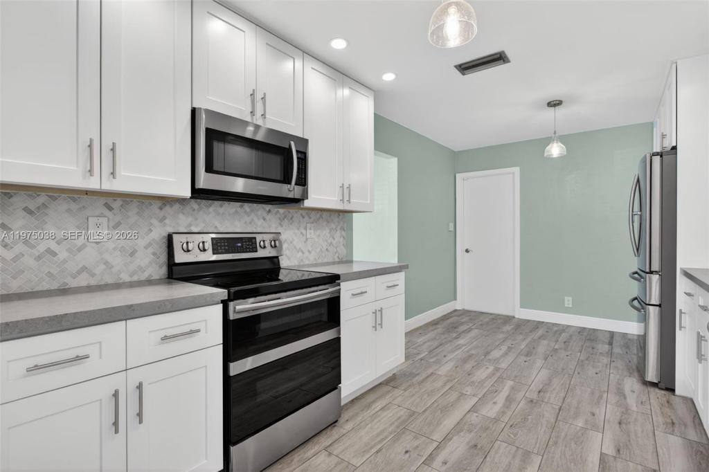 House for rent at 7613 NW 67th Ave, Fort Lauderdale, FL 33321