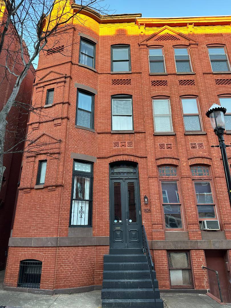 Apartment for rent at 1825 Madison Ave #2, Baltimore, MD 21217