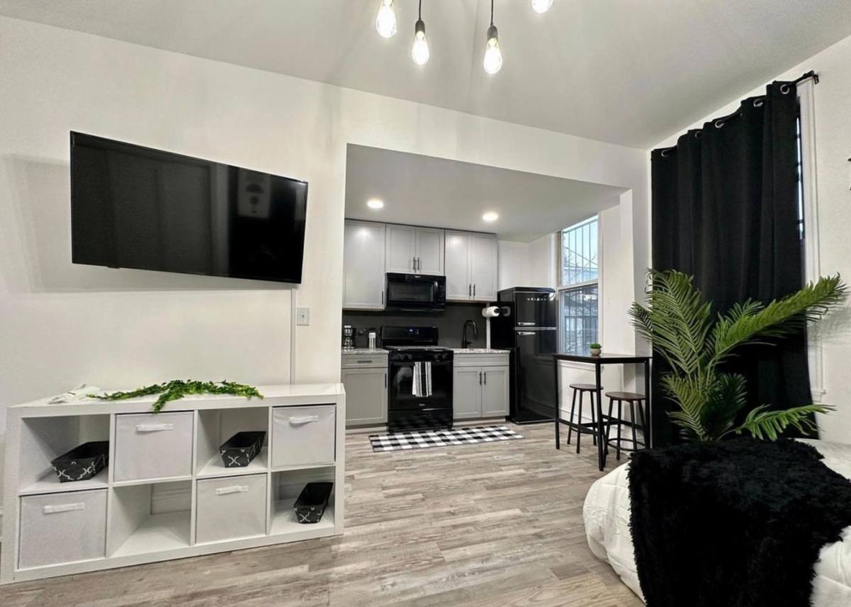 Apartment for rent at 1825 Madison Ave #2, Baltimore, MD 21217