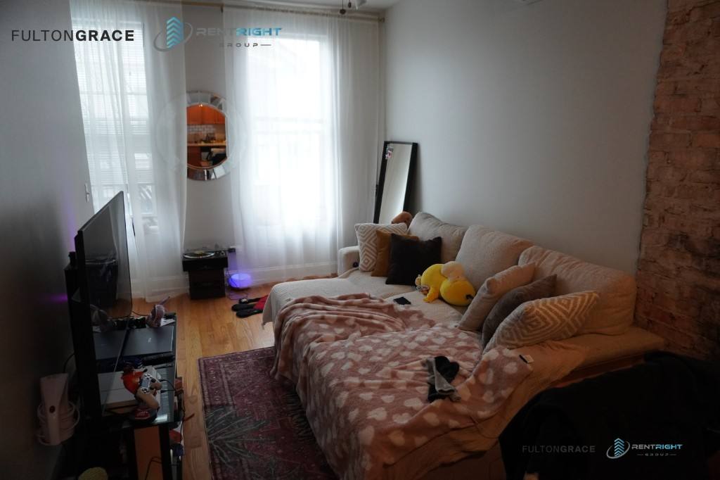 Apartment for rent at 1846 W 18th St #2R, Chicago, IL 60608