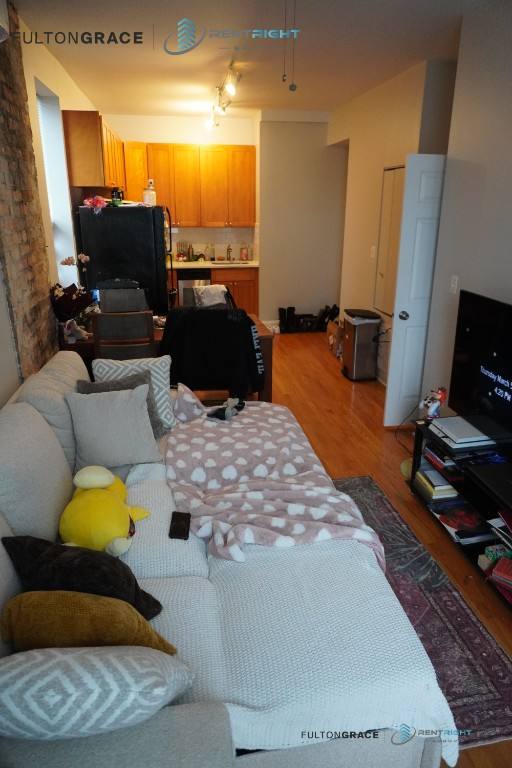 Apartment for rent at 1846 W 18th St #2R, Chicago, IL 60608