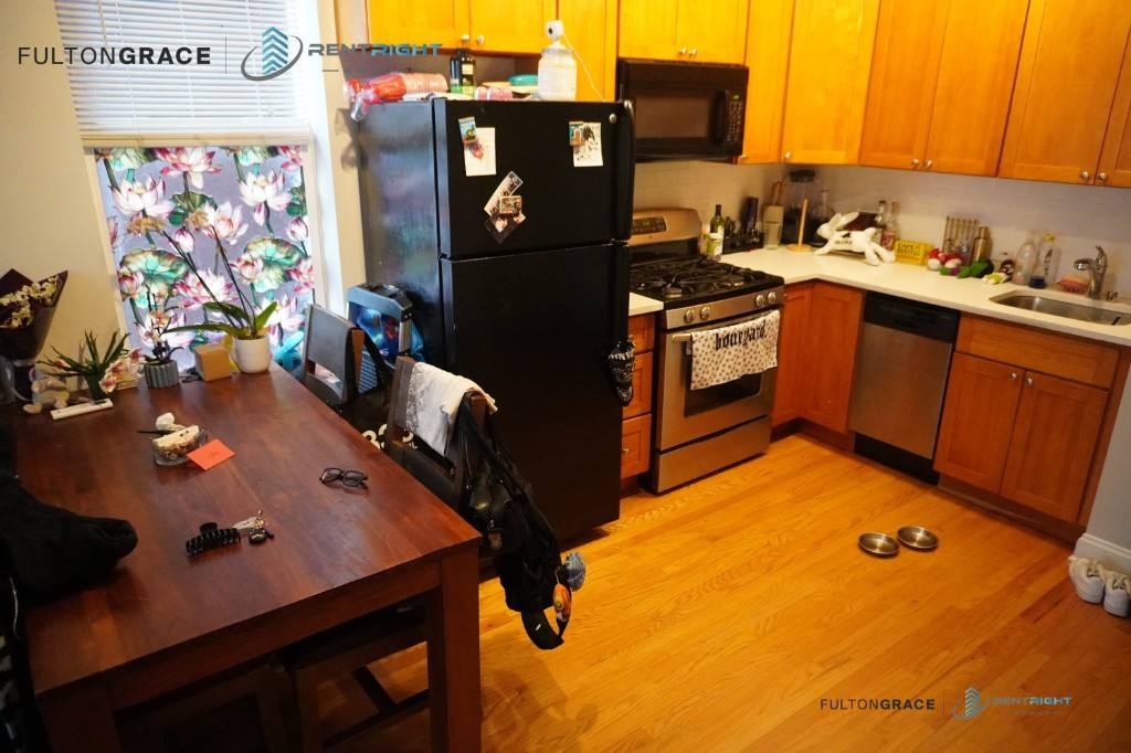 Apartment for rent at 1846 W 18th St #2R, Chicago, IL 60608