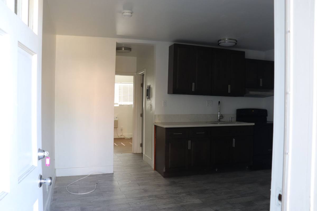Apartment for rent at 155 W 41st Place, Los Angeles, CA 90037