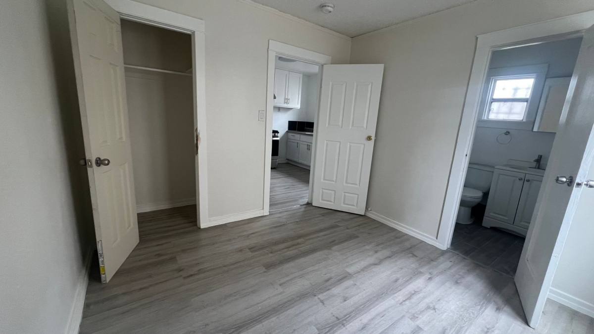 Apartment for rent at 8330 S Figueroa St, Los Angeles, CA 90003