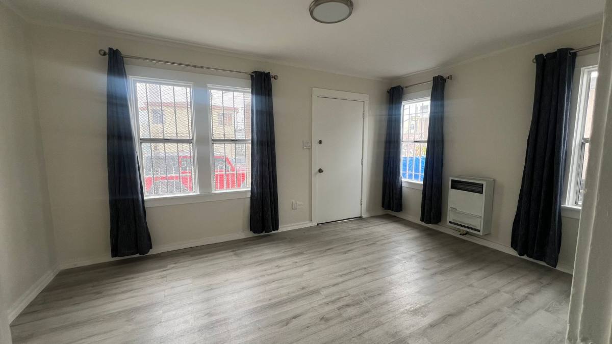 Apartment for rent at 8330 S Figueroa St, Los Angeles, CA 90003