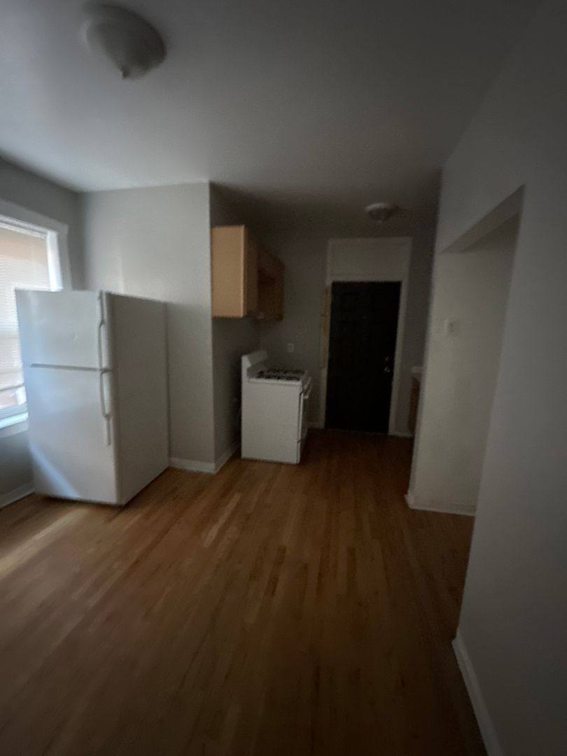 Apartment for rent at 8101 S Ingleside Ave, Chicago, IL 60619