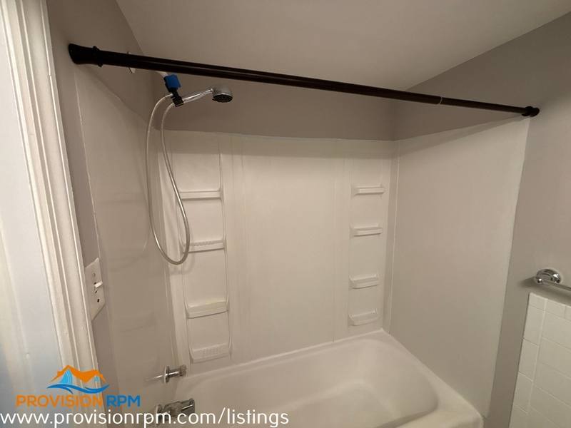 Apartment for rent at 1000 Linda Lee Dr #1000B, Glen Burnie, MD 21061