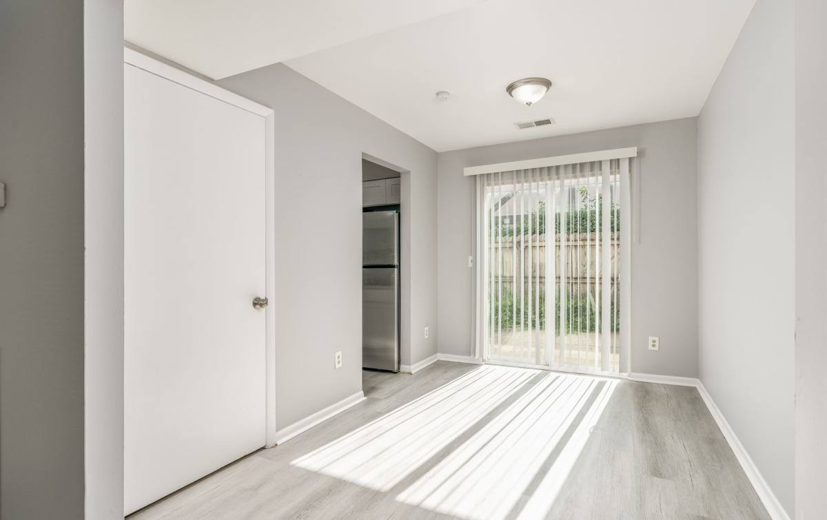 Townhouse for rent at 1691 Red Robin Rd, Columbus, OH 43229