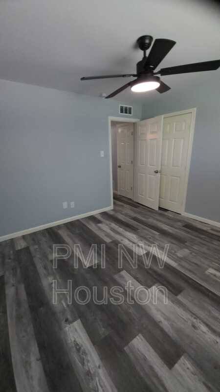 Townhouse for rent at 2677 Gessner Rd #202, Houston, TX 77080