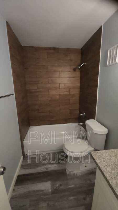 Townhouse for rent at 2677 Gessner Rd #202, Houston, TX 77080