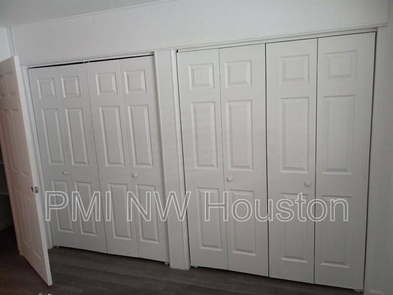 Townhouse for rent at 2681 Gessner Rd #402, Houston, TX 77080