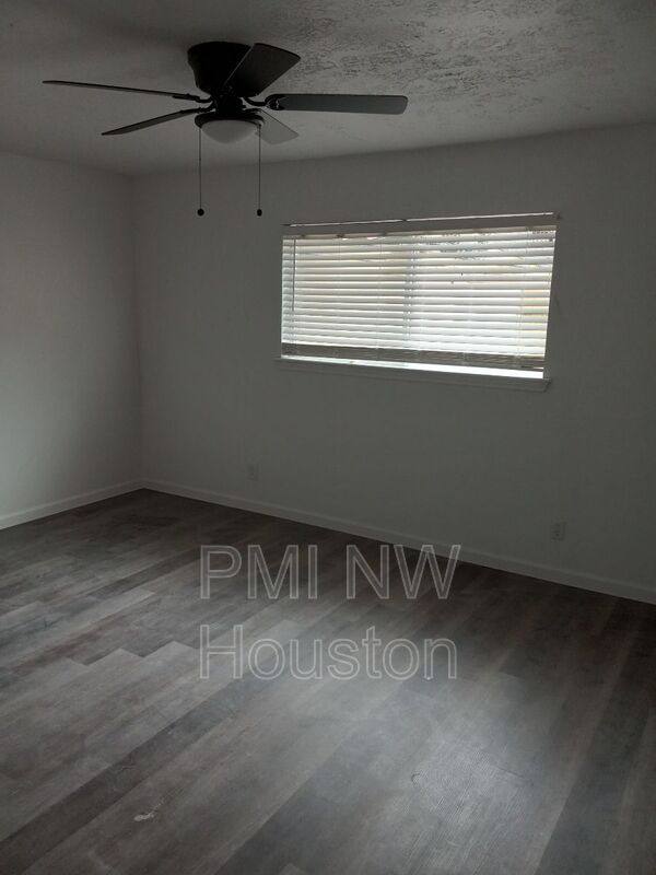 Townhouse for rent at 2681 Gessner Rd #402, Houston, TX 77080