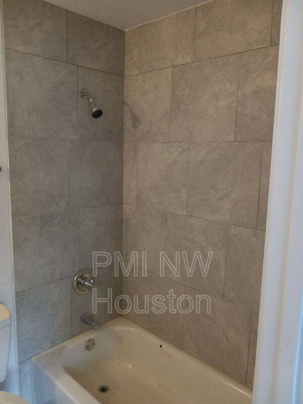 Townhouse for rent at 2681 Gessner Rd #402, Houston, TX 77080